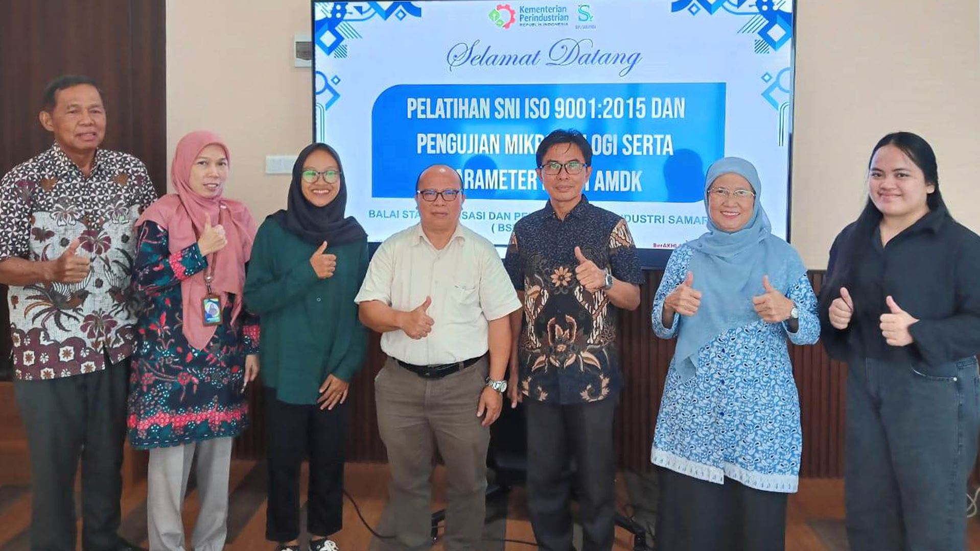 Pelatihan SNI ISO 9001:2015 dan pengujian mikrobiologi serta parameter kunci AMDK